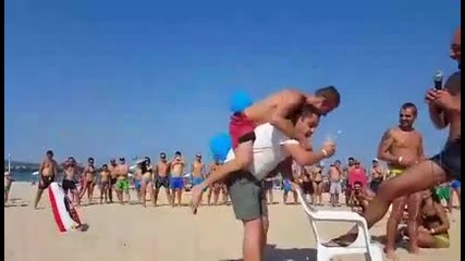 Забавна игра на българския плаж