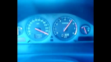 2004 Volvo V70 T5 Flat Out 260 km