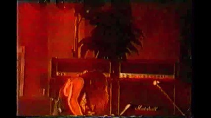 Savatage - The Dungeons Are Calling Live In Milano 93 