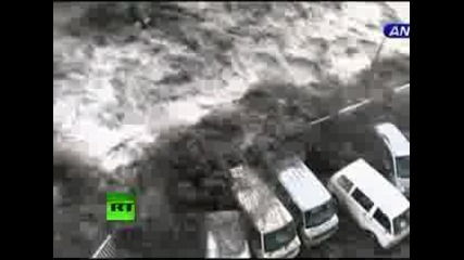 Драматично видео от цунамито в Япония 