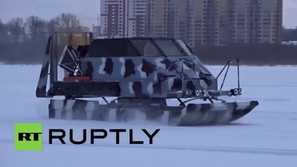 Руски снегомобил-амфибия