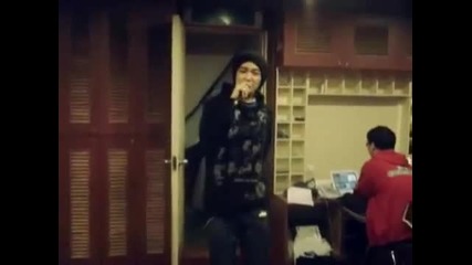 Top can sing