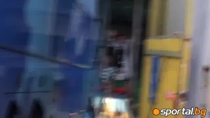 Изпратиха Левски с ругатни