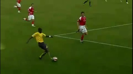 Amazing! Гол на ван Перси от воле! Може би най - якия му ;]