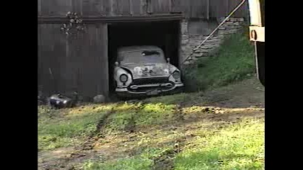деца намират в гаража на прадядо си ford който не е каран от 1960 г. 
