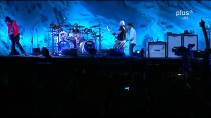 (превод) System Of A Down Lonely Day live 2011 -