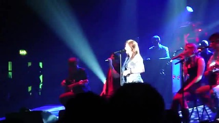Kelly Clarkson Already Gone Live Wembley February 2010 