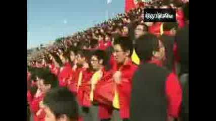 Невероятно ! Фенове правят номера !