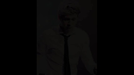 when I'm walkin' down the street, they say "hey sexy!" .. / Niall