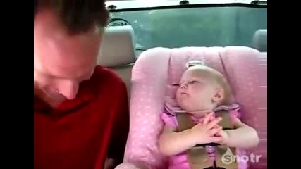 От това бебе ще излезе певец