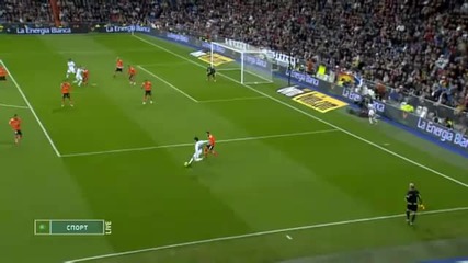 Ronaldo Backheel Shot - Real Madrid vs Valencia 4.12.2010
