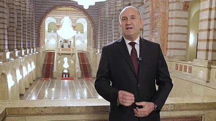 Радев: България е извадена от сивия списък за пране на пари