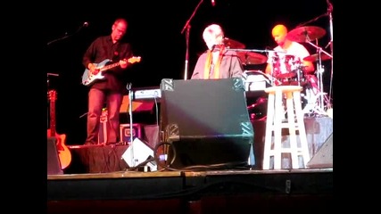 Toni Wine & Tony Orlando & the Lefty Brothers Band - A Groovy Kind Of Love 