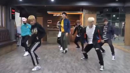 Kpop random play dance with video