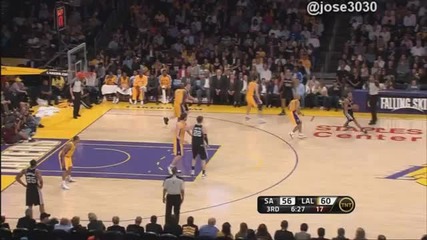 Kobe Bryant Изпълнява Тактически фал !