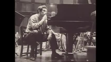 Beethoven Emperor Concerto - Glenn Gould