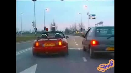 Cabrio срещу Clio 
