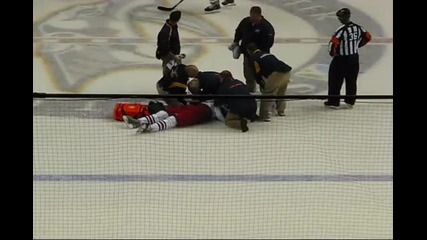 Tootoo vs Sestito Fight Ends with Injury - Този го утрепа. 