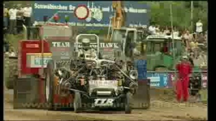 Tractor pulling mania 