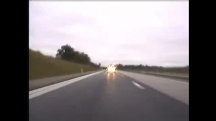 Човекът просто си играе с полицията