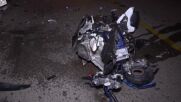 Моторист е в тежко състояние след катастрофа с джип в София