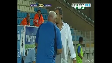 Треньорът пострада