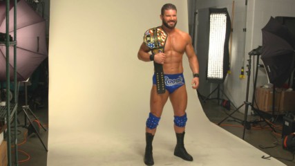 Go behind the scenes of Bobby Roode's first photoshoot as United States Champion: WWE.com Exclusive, Jan. 16, 2018