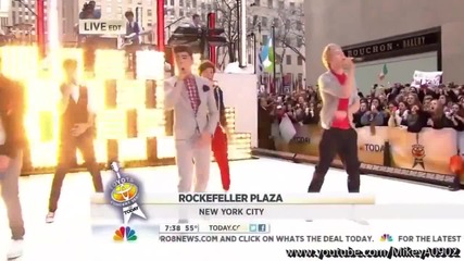 One Direction - What Makes You Beautiful (live on Today Show) - [hd]