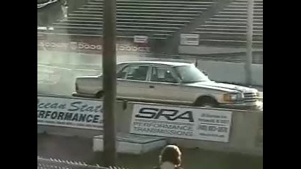 Mercedes 560 Sel vs Mazda 6 