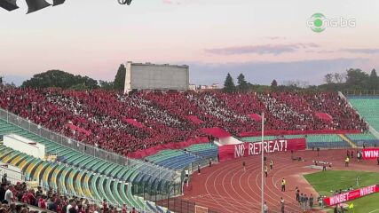Хореографията на "червените" в сблъсъка с Дери Сити (ВИДЕО)