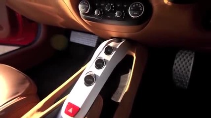 Малко убиване на гуми с 2013 Ferrari F12