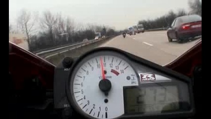 Yamahar1 Vs Suzukigsx - R1000