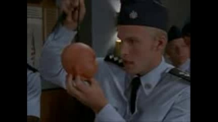 Malcolm in the Middle - 106 - Sleepover