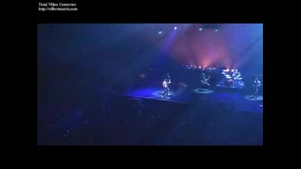 Avril Lavigne - Fall To Pieces (live)