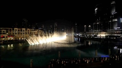 Фонтанът пред Бурж Халифа в Дубай - Thriller Michael Jackson