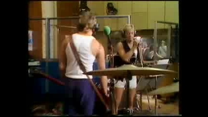New Order live, 1984, Temptation 