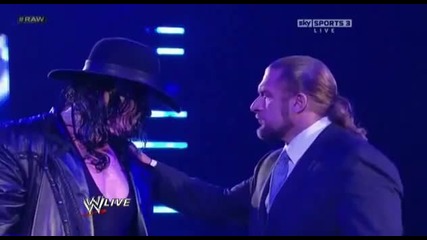 Гробаря се завърна - Wwe Raw 30.01.2012