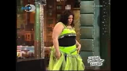 Fat Belly Dancer - Super Performance.flv