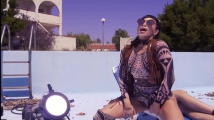 Katerina Stikoudi - Retro _ Official Music Video