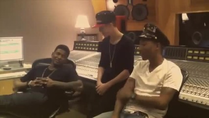 Justin Bieber, Pharrell и Usher в студиото за Chestnuts