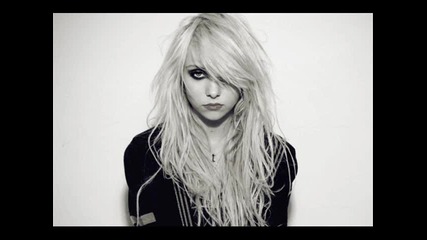 Превод !! The Pretty Reckless - All You Need Is Love