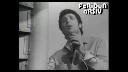 Tom Jones - Autumn Leaves 