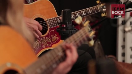 Richie Sambora and Orianthi - Livin' On A Prayer - Acoustic version