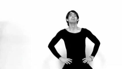 Joe Jonas Dances to Single Ladies [www.keepvid.com]