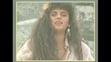 Indira Radic - Moja ce te ljubav stici (official video)