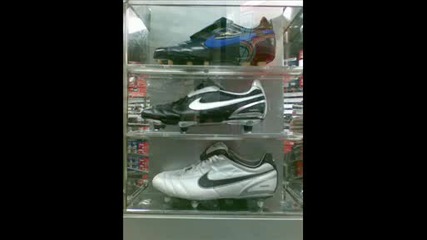 adidas Pyma Nike