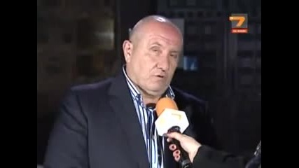 Шкумбата с послание и виц за изборите