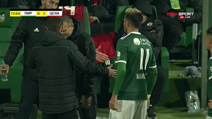 Стойчо Младенов и Станислав Манолев влязоха в спор край тъчлинията