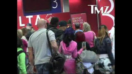 T.i. хваща самолет за Ню Йорк