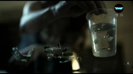 Armin van Buuren Feat. Vanvelzen - Broken Tonight